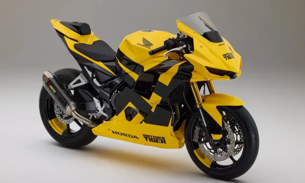 Honda CB750 Hornet s’habille aux couleurs d’Onitsuka Tiger