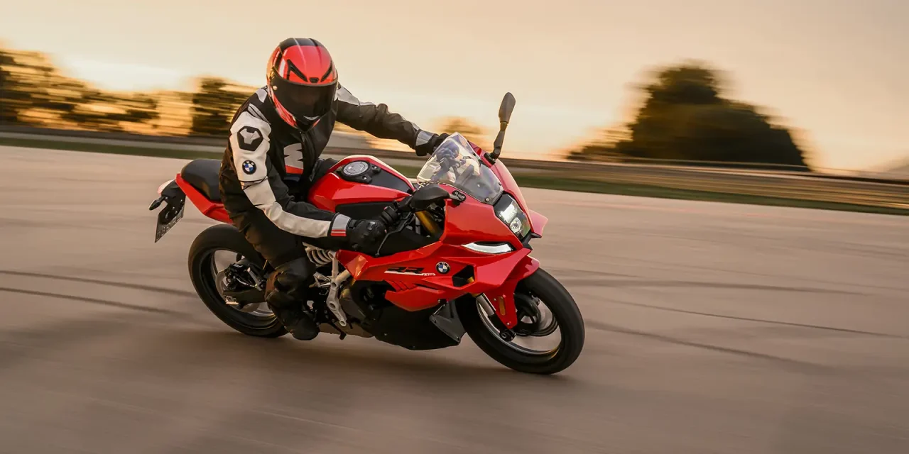 BMW F 450 RR : une mini S 1000 RR pour le permis A2